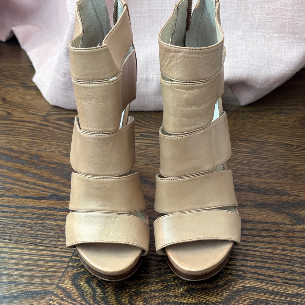 Michael Kors Beige Leather Heels